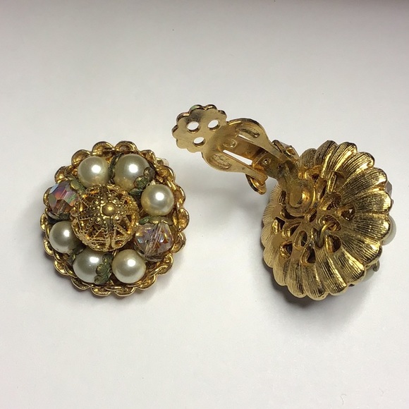 CLIP ON, VINTAGE, earrings round button earrings - Picture 1 of 5